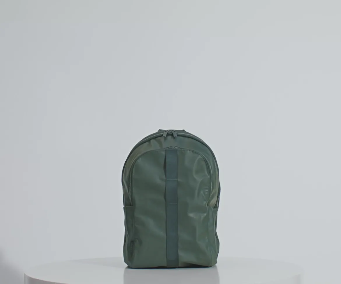 Active Backpack 26L in Navy Blue