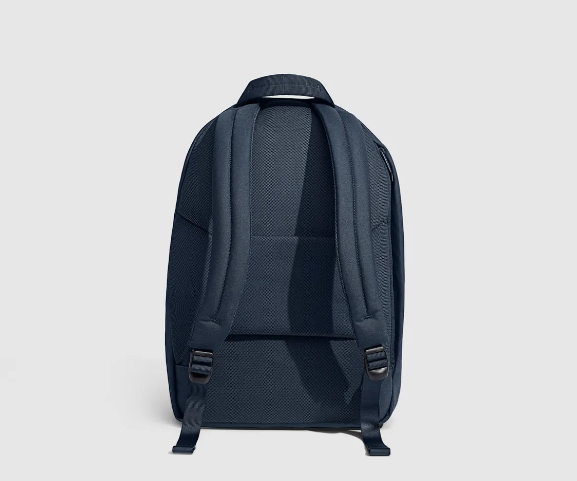 Active Backpack 26L in Navy Blue