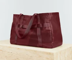 Active Tote 45L in Burgundy Red