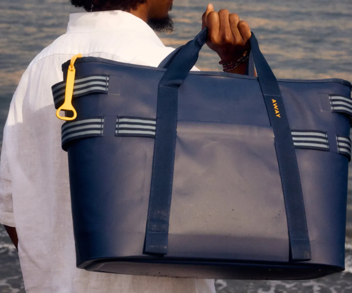 Cooler Tote in Navy Blue