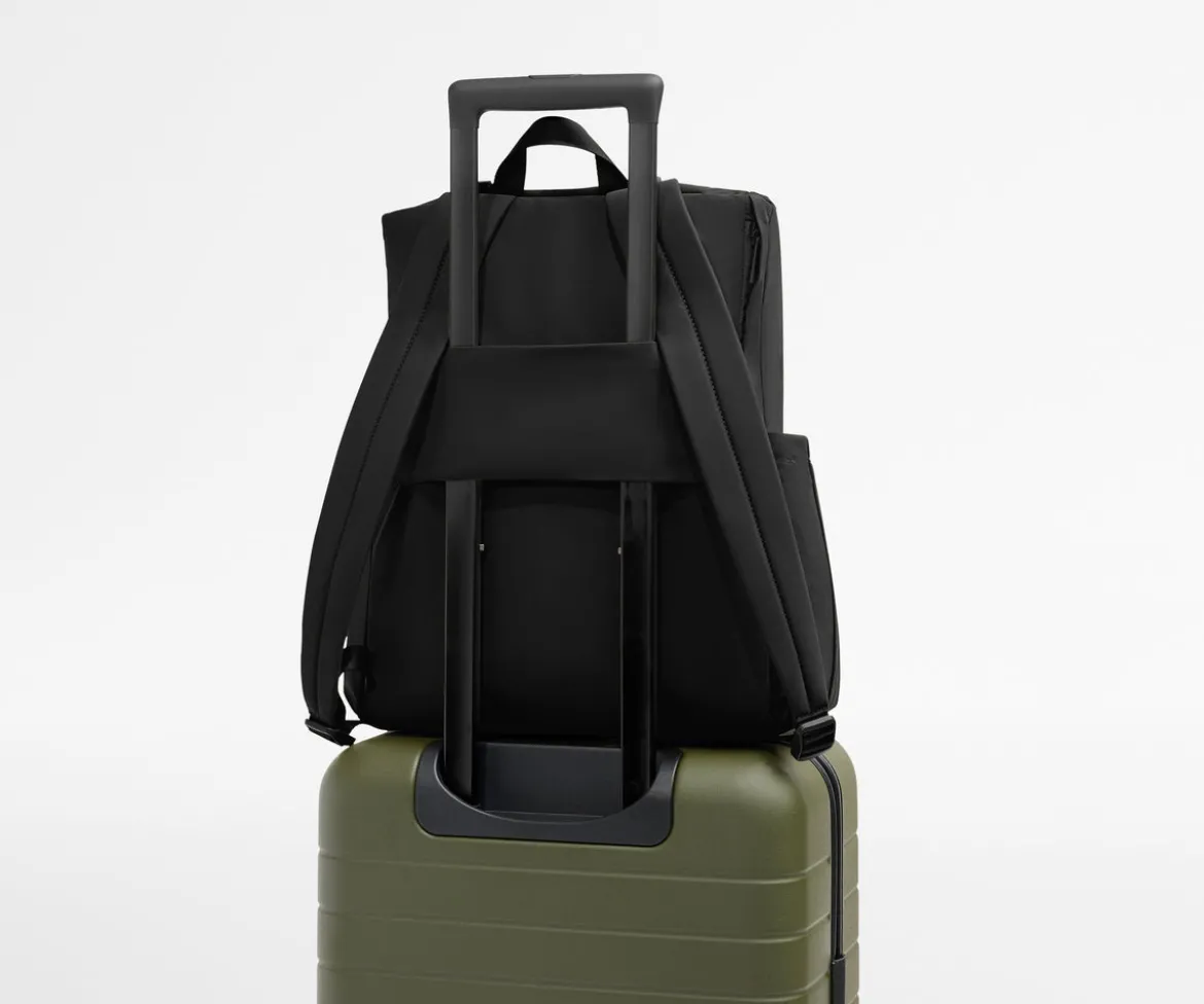 Featherlight Diaper Backpack in Jet Black