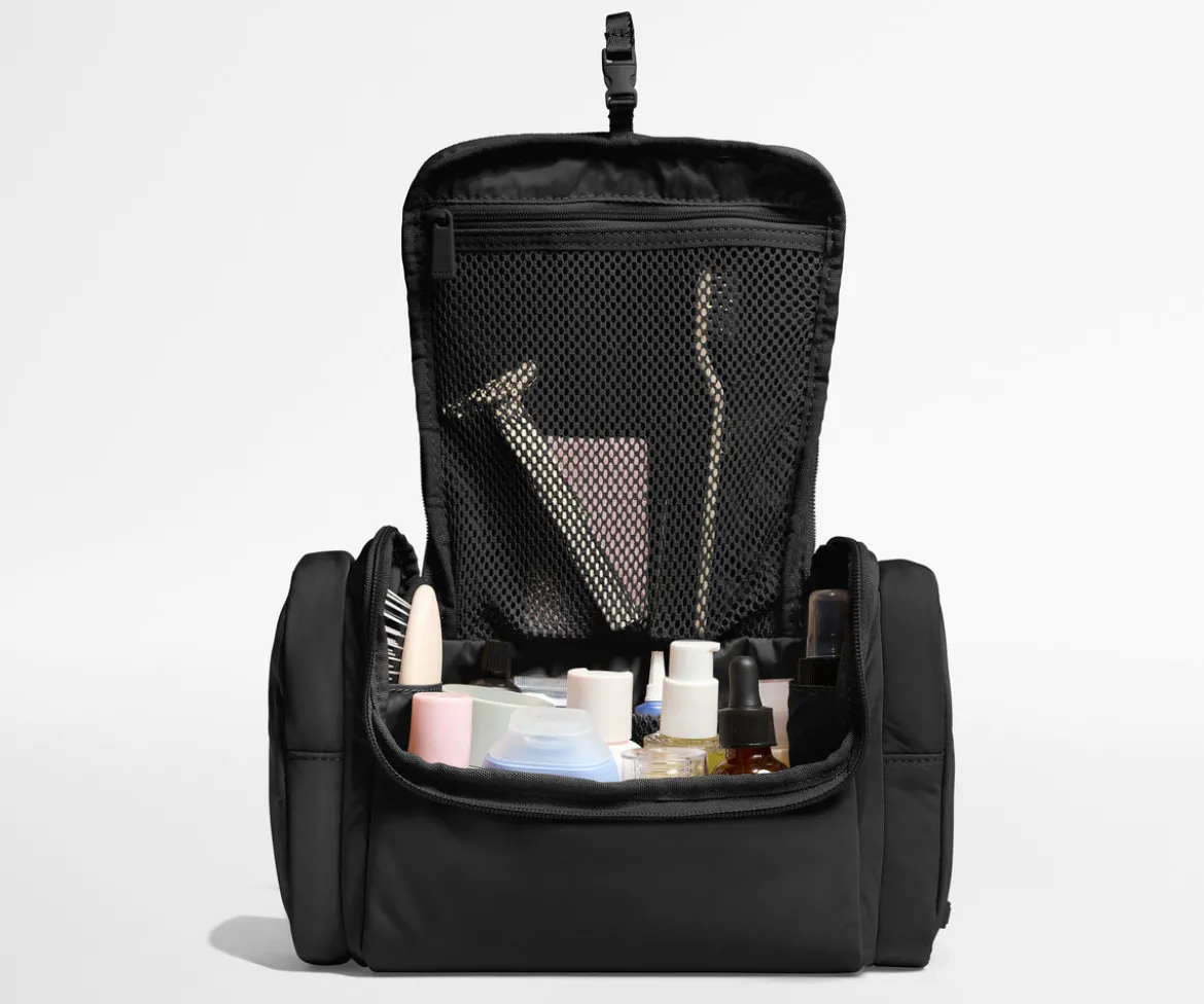 Featherlight Hanging Travel Vanity in Jet Black