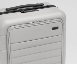The Executive Bigger Carry-On in Cloud Gray