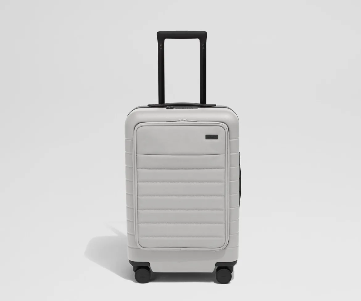 The Executive Carry-On in Cloud Gray