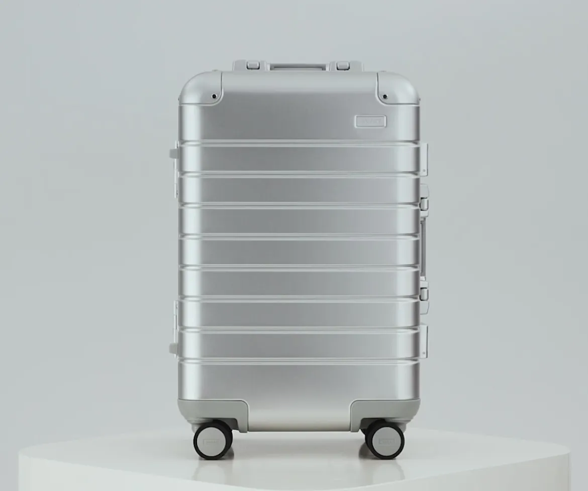 The Medium: Aluminum Edition in Silver