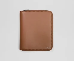 Travel Wallet in Saddle Brown